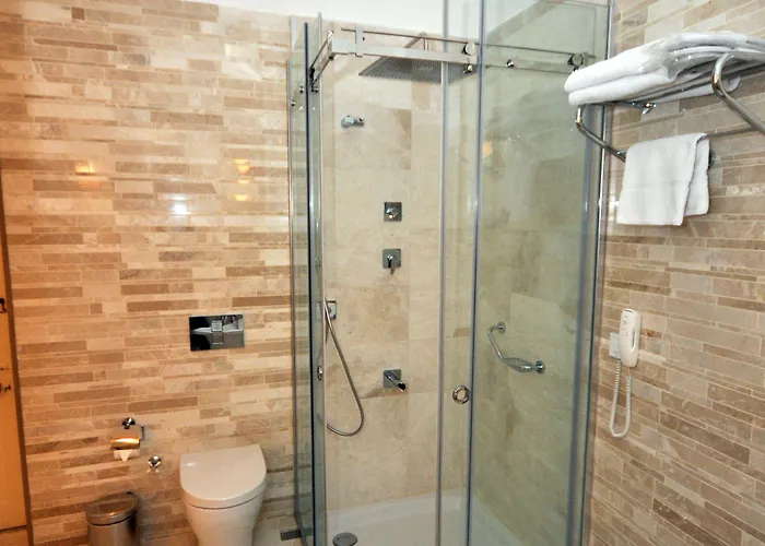 Levante 4*