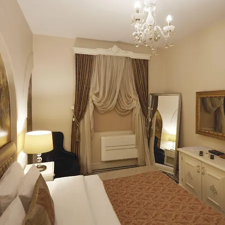 Levante Hotel