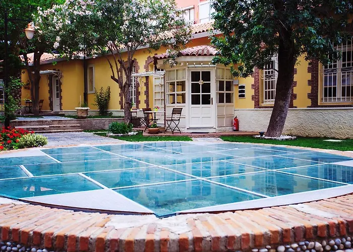 莱万特别墅酒店 4*