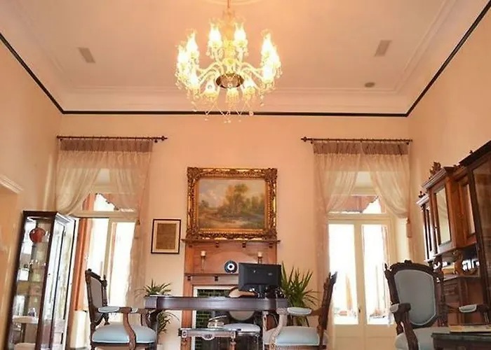 莱万特别墅酒店 4*